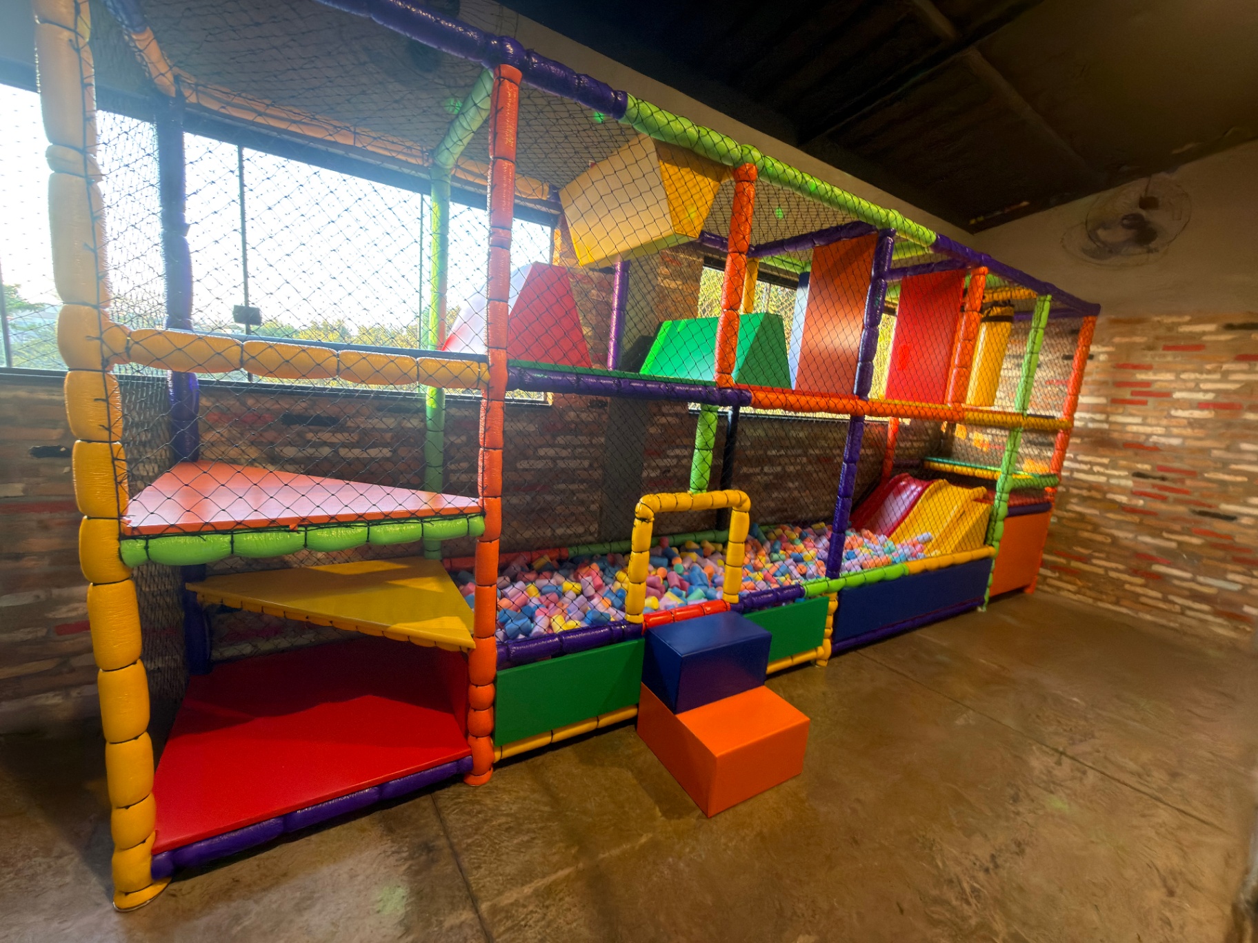 Área kids da Pizzaria Monções