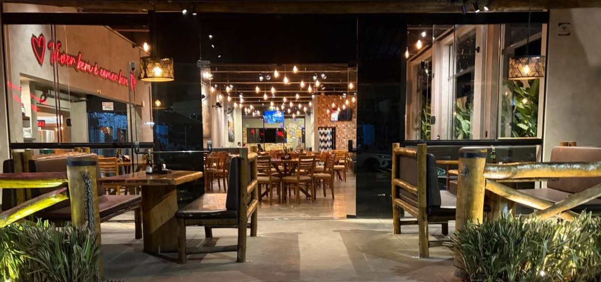 Fachada da Pizzaria Monções